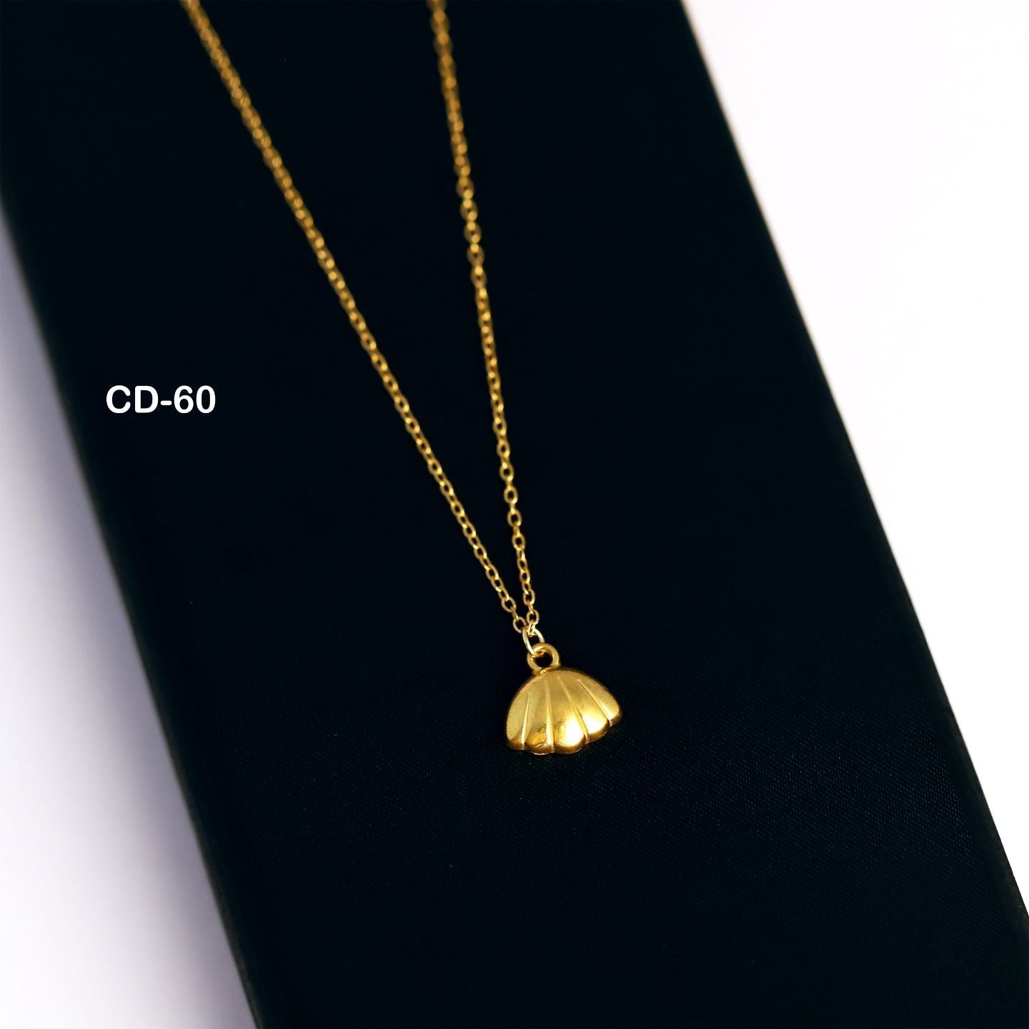 Anti Tarnish Gold Shell Pendant Necklace