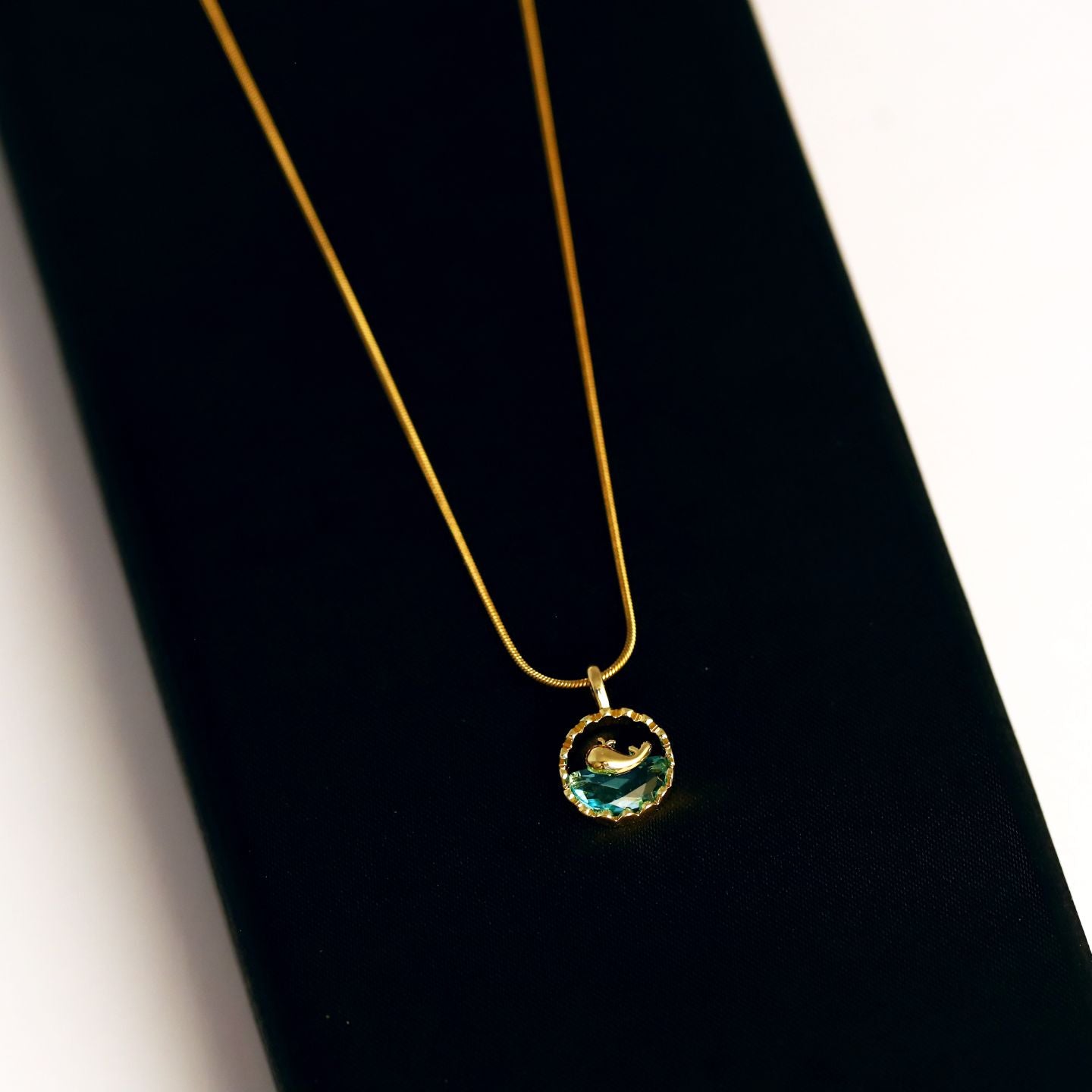Anti Tarnish Ocean Dolphin Pendant Necklace – Gold & Green Crystal