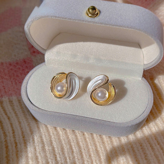Korean Swirl Pearl Stud Earrings