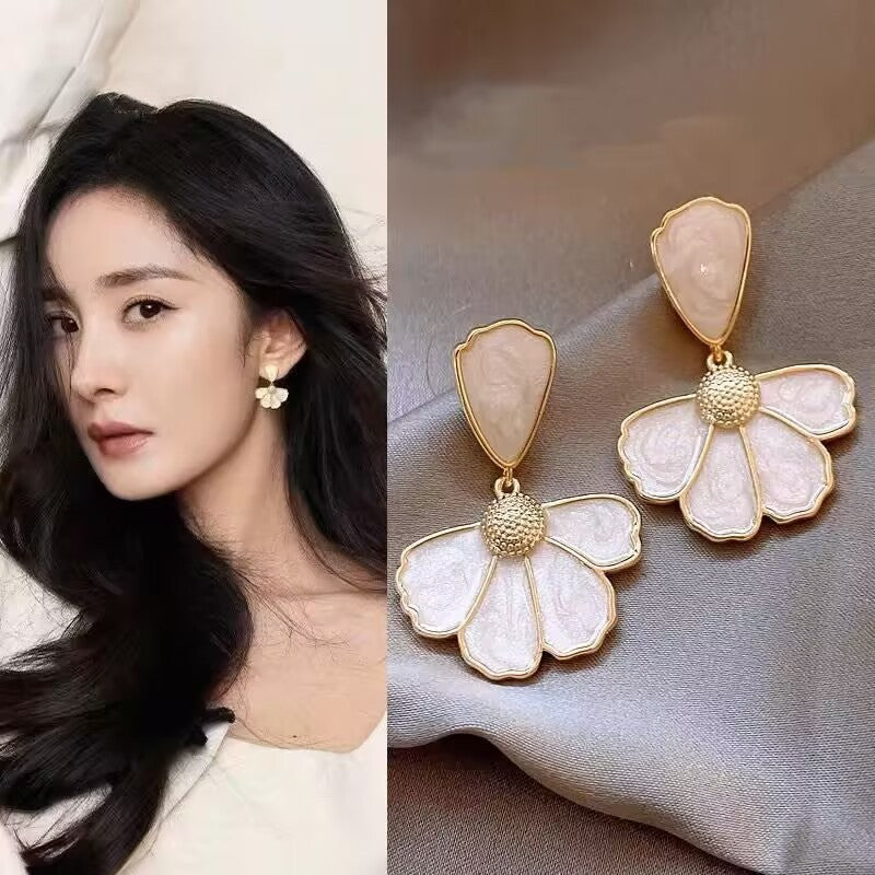 Korean White Flower Drop Earrings
