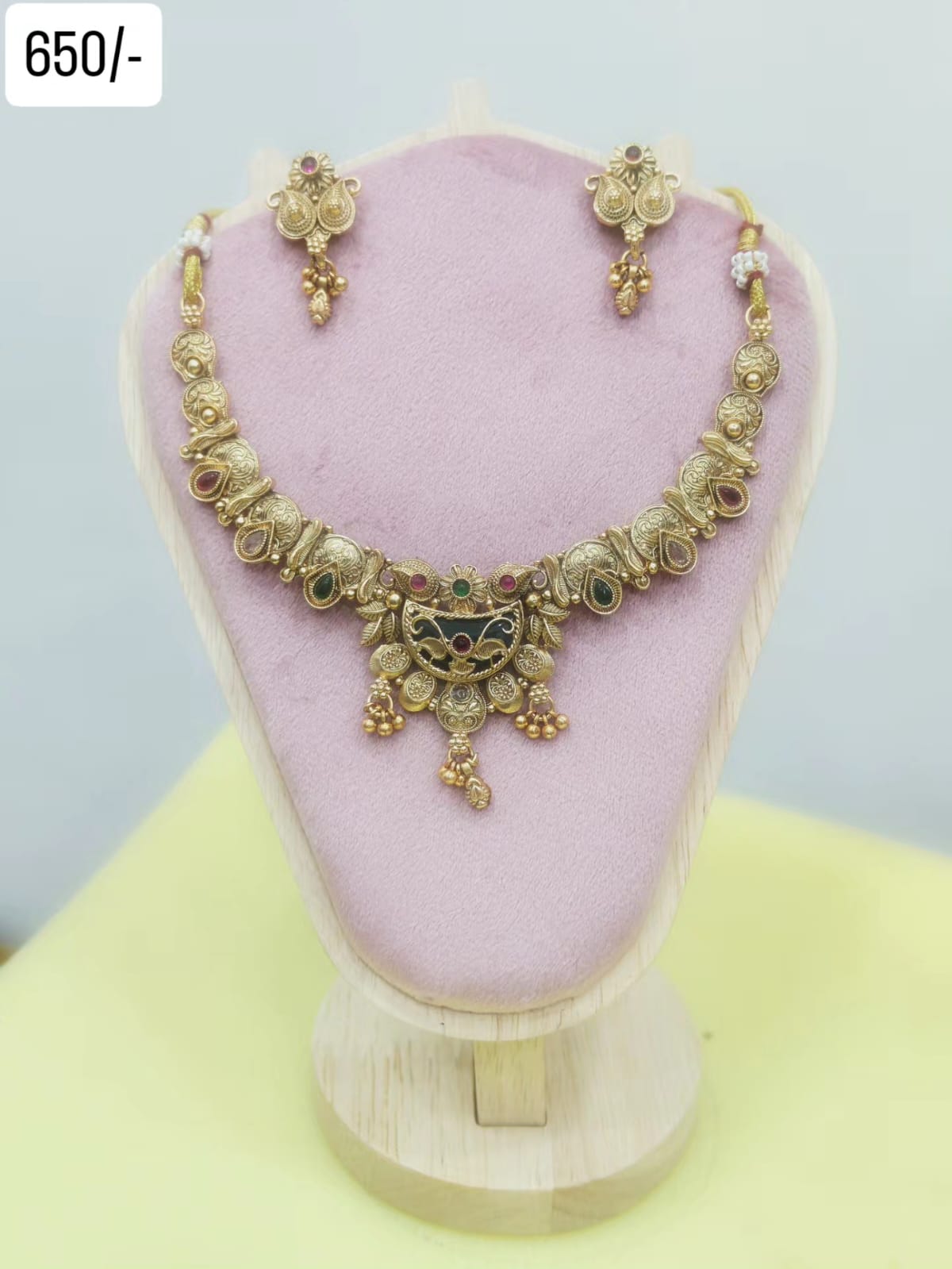 Antique Gold Paisley Necklace Set