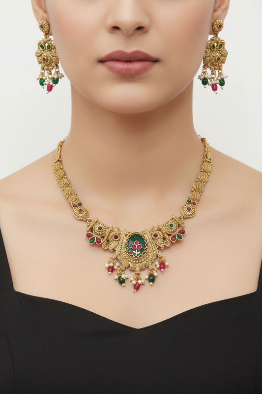 Antique Gold Kundan Floral Necklace Set