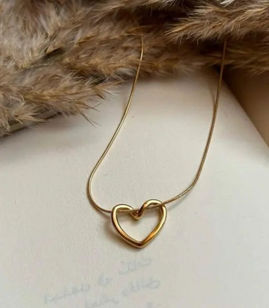 Anti Tarnish Open Heart Snake Chain Necklace