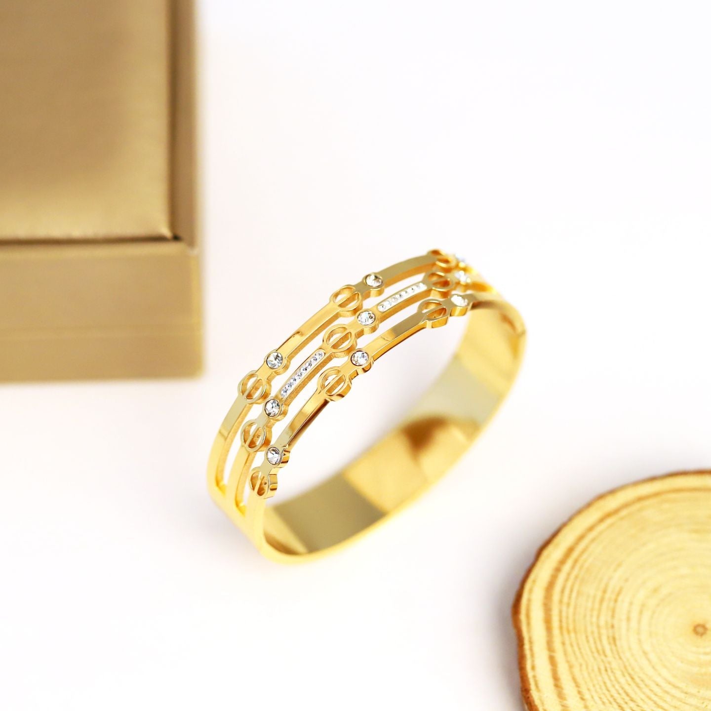 Classic Bezel Crystal Antitarnish Bracelet